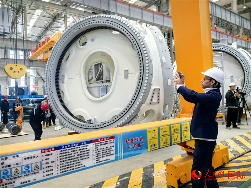 人民网专题报道：：19国媒体点赞新宝GG是科技与自然共生的规范